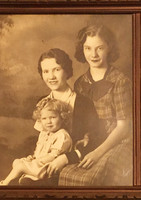 Mumsey, Mary Elizabeth (Beth), Rose Ann (Ricky)