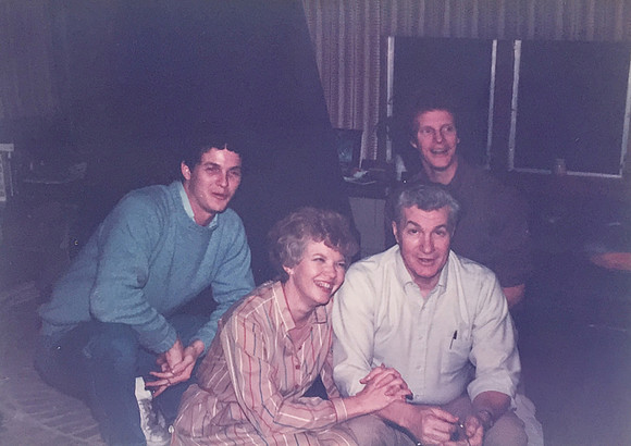 Ricky (Beth's sister),  Bob, Greg and Mark